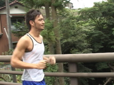 デカマラハーフの陸上青年が繰り広げる泥まみれの山中ゲイSEXの魅力